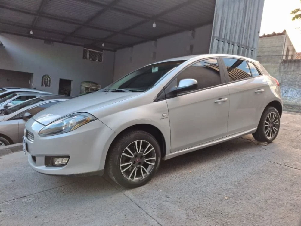 Fiat Bravo ESSENCE Dualogic 1.8 Flex